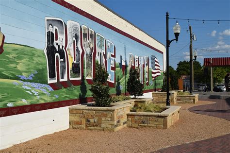 City of royse city - Tax Rates for the City of Royse City are as follows: Ad Valorem Tax Rate - $0.6050/$100 of Valuation. Hotel Tax Rate: State - 6.00%. Local - 7.00%. Total Hotel Tax - 13.00%. FY 23 Hotel Occupancy Tax Report. Sales Tax Rate - 8.25% of Taxable Sales. View outstanding debt for the City.
